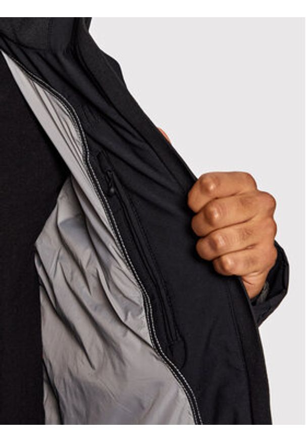 CMP Kurtka zimowa 39Z2777 Czarny Regular Fit. Kolor: czarny. Materiał: syntetyk. Sezon: zima