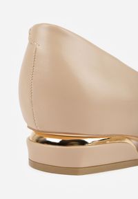Renee - Beżowe Czółenka Vices ze Skórzaną Wkładką na Niskim Obcasie ze Zdobieniem Dakene. Nosek buta: szpiczasty. Kolor: beżowy. Materiał: skóra. Wzór: aplikacja. Obcas: na obcasie. Styl: elegancki. Wysokość obcasa: niski #4