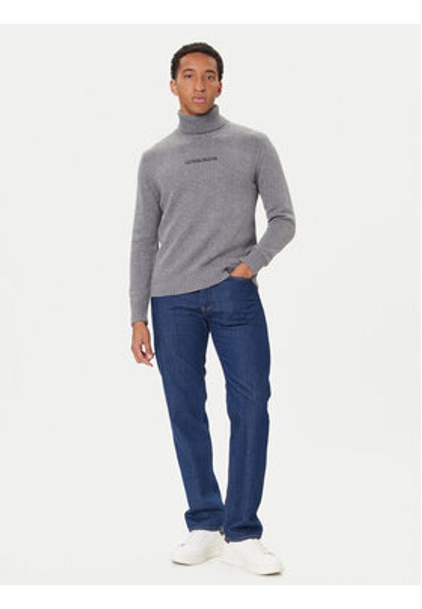Guess Jeans Golf M5BR58 Z0561 Kolorowy Regular Fit. Typ kołnierza: golf. Materiał: bawełna. Wzór: kolorowy