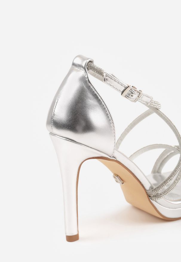 Renee - Srebrne Sandały Vices na Szpilce Ozdobione Cyrkoniami Sarerelle. Zapięcie: sprzączka. Kolor: srebrny. Wzór: aplikacja. Sezon: lato. Obcas: na szpilce. Styl: klasyczny
