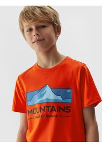 4F JUNIOR - T-shirt z nadrukiem chłopięcy. Kolor: pomarańczowy. Materiał: bawełna. Wzór: nadruk #2