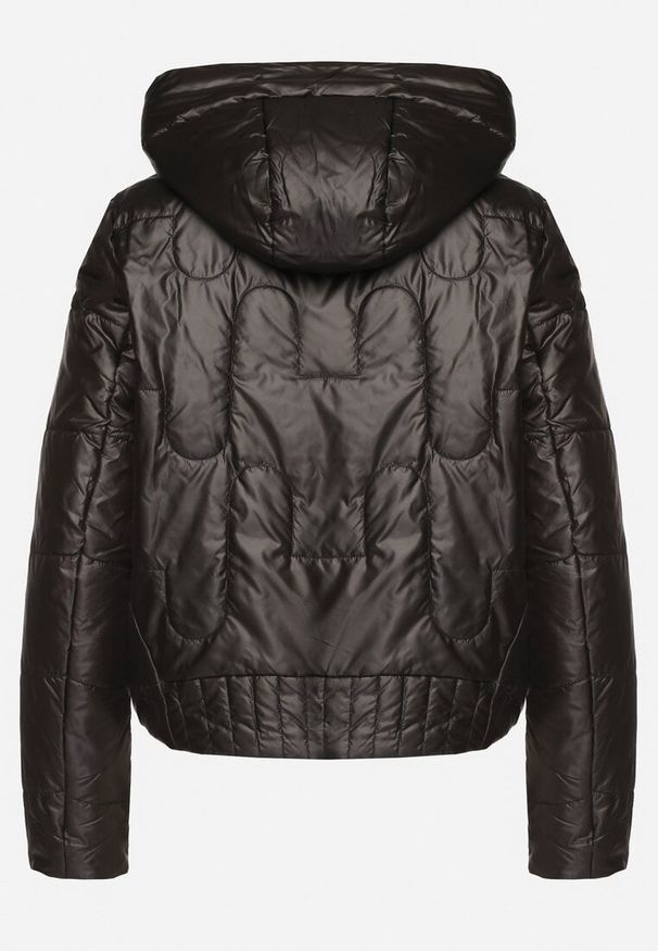 Born2be - Czarna Pikowana Kurtka z Kapturem i Wsuwanymi Kieszeniami Terivel. Typ kołnierza: kaptur. Kolor: czarny. Materiał: jeans. Styl: elegancki