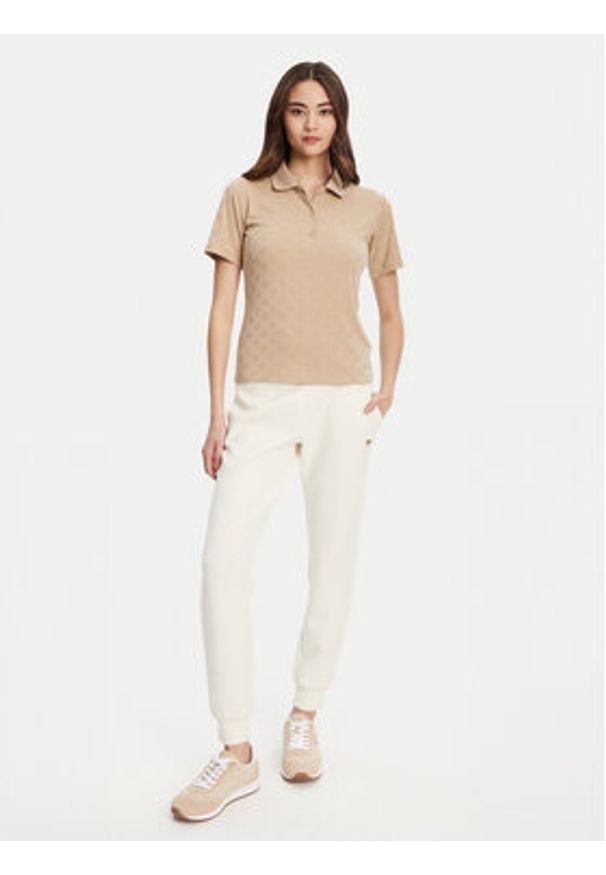 Guess Sweter V5YP01 KCX12 Beżowy Regular Fit. Kolor: beżowy. Materiał: wiskoza, syntetyk