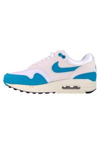 Buty do chodzenia damskie Nike Air Max 1. Kolor: niebieski, wielokolorowy. Materiał: tkanina, skóra, zamsz, materiał, syntetyk. Szerokość cholewki: normalna. Model: Nike Air Max. Sport: turystyka piesza
