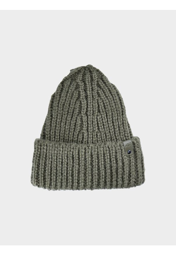 4f - Czapka beanie damska - khaki. Kolor: brązowy, wielokolorowy, oliwkowy. Materiał: dzianina, materiał, syntetyk. Sezon: zima. Styl: sportowy, klasyczny