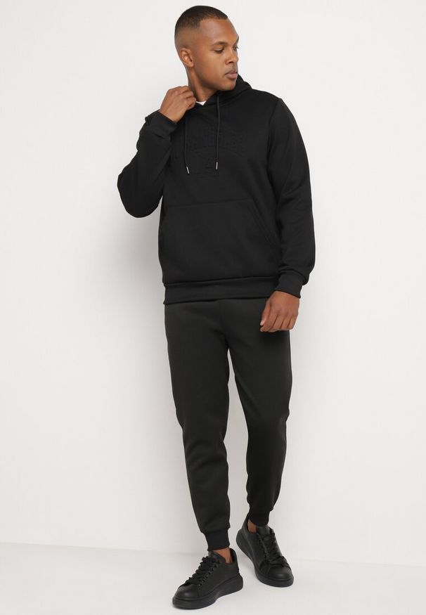 Born2be - Czarne Spodnie Dresowe z Polarem Zakończone Ściągaczami Arballa. Okazja: na spacer, na co dzień. Kolor: czarny. Materiał: polar, dresówka. Styl: casual, klasyczny