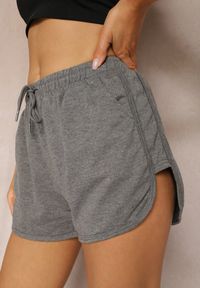 Renee - Ciemnoszare Szorty Dresowe z Dodatkiem Bawełny High Waist Florazen. Okazja: na co dzień. Stan: podwyższony. Kolor: szary. Materiał: bawełna, dresówka. Długość: krótkie. Styl: sportowy, casual, elegancki #4