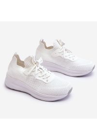 Damskie Wsuwane Sneakersy Cross Jeans LL2R4031C Białe. Okazja: na co dzień. Zapięcie: bez zapięcia. Kolor: biały. Materiał: materiał, tkanina. Szerokość cholewki: normalna #5