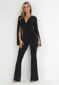 Born2be - Czarny Długi Kombinezon z Szerokimi Rękawami i Odkrytymi Plecami Dasima. Okazja: na imprezę. Kolor: czarny. Długość: długie. Styl: elegancki, klasyczny #2