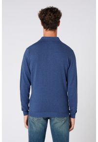 Wrangler - WRANGLER POLO KNIT MĘSKA KOSZULKA Z DŁUGIM RĘKAWEM LOGO NAVY W8B3QL114. Typ kołnierza: polo. Długość rękawa: długi rękaw. Długość: długie