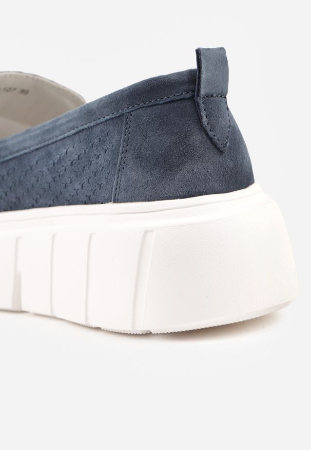 Renee - Granatowe Perforowane Mokasyny ze Skóry Naturalnej z Aplikacją na Platformie Heilarta. Kolor: niebieski. Materiał: skóra. Szerokość cholewki: normalna. Wzór: aplikacja. Obcas: na platformie