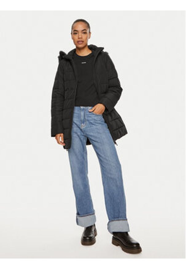 Calvin Klein Kurtka zimowa K20K207726 Czarny Regular Fit. Kolor: czarny. Materiał: syntetyk. Sezon: zima
