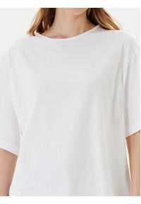 United Colors of Benetton - United Colors Of Benetton T-Shirt 3903D10AA Biały Boxy Fit. Kolor: biały. Materiał: bawełna #5