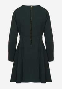 Born2be - Ciemnozielona Elegancka Sukienka o Rozkloszowanym Kroju Temitonia. Kolor: zielony. Długość rękawa: długi rękaw. Styl: elegancki #6