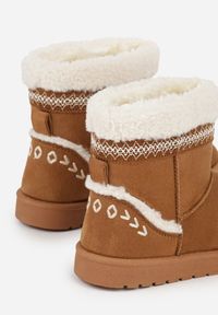 Born2be - Brązowe Wsuwane Śniegowce Zdobione Futrem i Haftem Mevittia. Okazja: na co dzień. Zapięcie: bez zapięcia. Kolor: brązowy. Materiał: futro. Wzór: haft, aplikacja. Sezon: zima. Styl: casual, elegancki #2