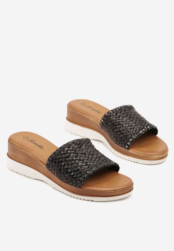 Born2be - Czarne Klapki na Koturnie z Plecioną Cholewką Nevorise. Okazja: na co dzień. Kolor: czarny. Materiał: jeans. Obcas: na koturnie. Styl: casual