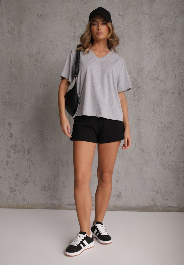 Renee - Szary T-shirt Bawełniany z Dekoltem w V Adozixie. Okazja: na co dzień. Kolor: szary. Materiał: bawełna. Styl: street, casual