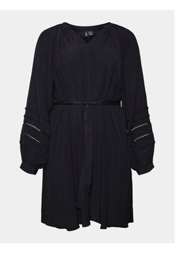 Vero Moda Curve Sukienka codzienna 10297334 Czarny Regular Fit. Okazja: na co dzień. Kolor: czarny. Materiał: wiskoza. Typ sukienki: proste. Styl: casual