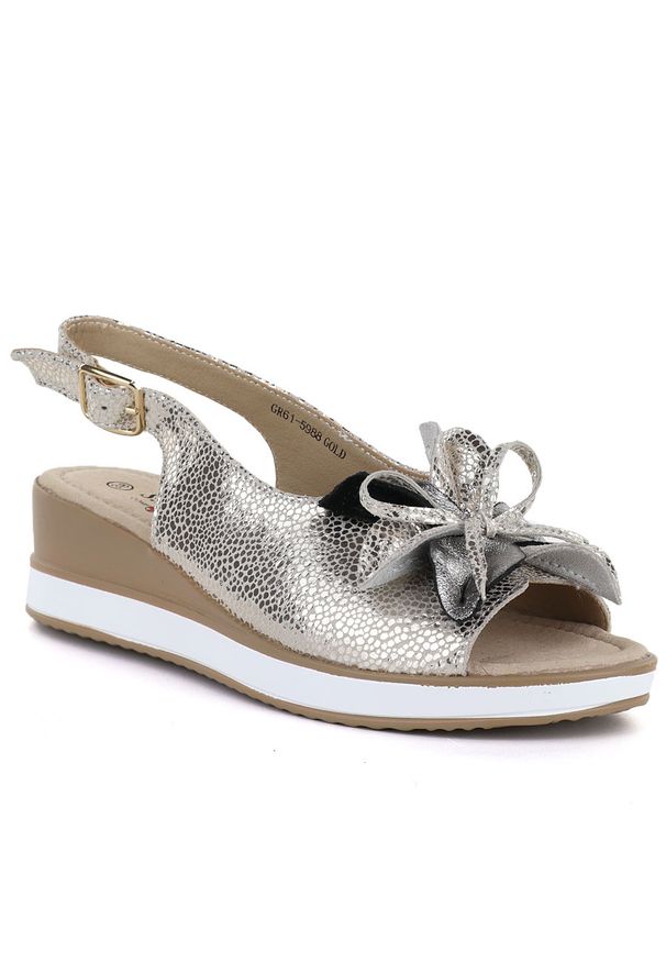 Skórzane sandały damskie z kwiatem złote S.Barski 5988. Kolor: złoty. Materiał: skóra. Wzór: kwiaty