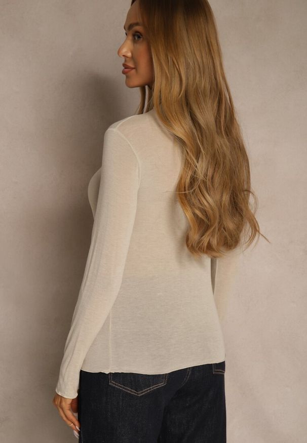 Renee - Beżowa Wiskozowa Bluzka Longsleeve Golf z Kaszmirem Vidara. Typ kołnierza: golf. Kolor: beżowy. Materiał: wiskoza, kaszmir. Długość rękawa: długi rękaw