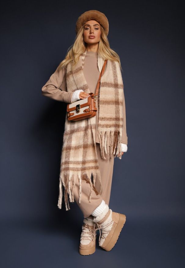 Renee - Ciemnobeżowy Komplet 2-częściowy z Dzianiny z Wiskozą Sweter z Półgolfem i Spodnie z Gumką Firiala. Kolor: beżowy. Materiał: dzianina, wiskoza