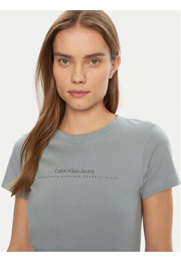 Calvin Klein Jeans T-Shirt Institutional Graphic J20J224990 Szary Slim Fit. Kolor: szary. Materiał: bawełna