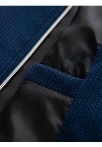 Ombre Clothing - Strukturalna kurtka biker męska ze stójką – ciemnoniebieska V1 - Rozmiar: M. Okazja: na co dzień. Typ kołnierza: kołnierzyk stójkowy. Kolor: niebieski. Materiał: skóra, poliester, dzianina. Styl: casual, elegancki #8