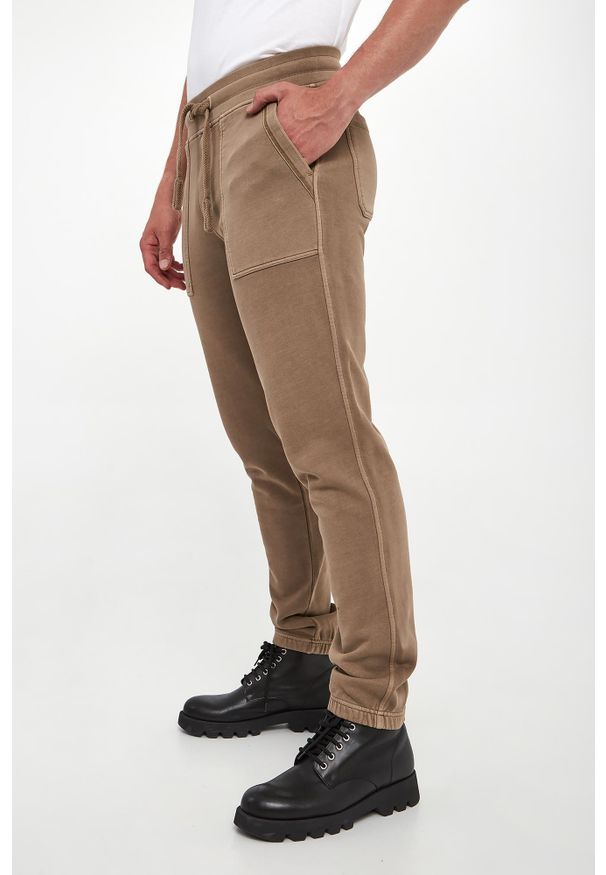 Aeronautica Militare - Spodnie dresowe męskie AERONAUTICA MILITARE. Materiał: dresówka