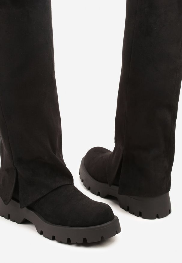 Born2be - Czarne Kozaki na Grubej Podeszwie z Cholewką Imitującą Nogawkę Avatrre. Okazja: na imprezę, na co dzień. Kolor: czarny. Materiał: jeans. Szerokość cholewki: normalna. Styl: casual
