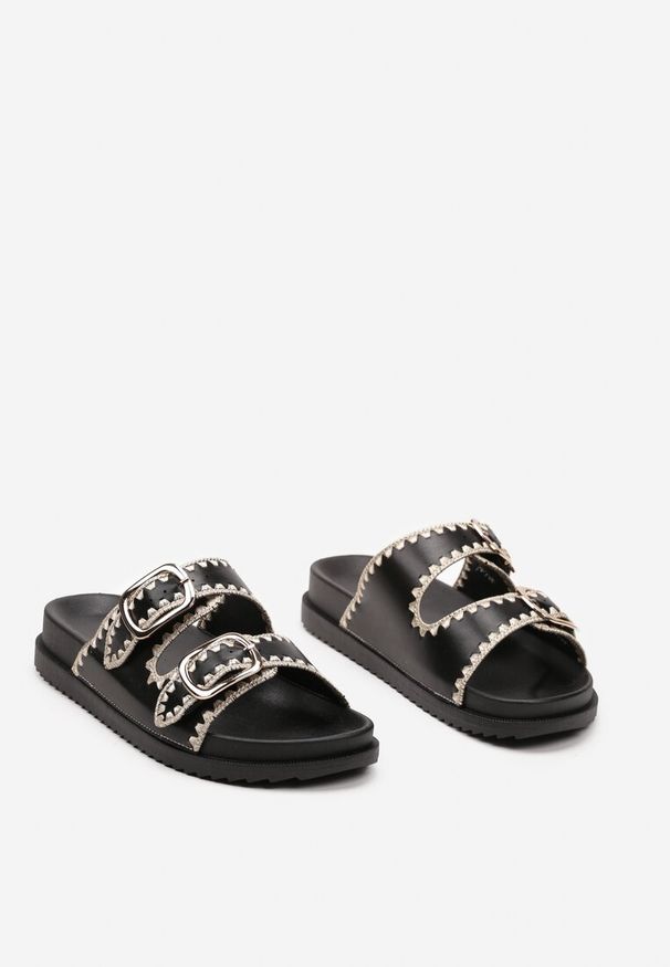 Born2be - Czarne Klapki na Grubszej Podeszwie Zapinane na Sprzączki Dresemia. Okazja: na co dzień. Nosek buta: otwarty. Kolor: czarny. Materiał: jeans. Wzór: aplikacja. Sezon: lato. Styl: elegancki, casual