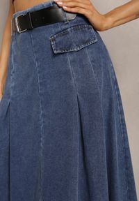 Renee - Niebieska Rozkloszowana Spódnica Midi Jeansowa z Paskiem w Komplecie Grinna. Kolor: niebieski. Materiał: jeans