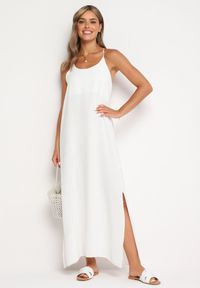 Born2be - Biała Taliowana Sukienka na Ramiączkach Rivaniell. Okazja: na imprezę, na co dzień. Kolor: biały. Materiał: jeans. Długość rękawa: na ramiączkach. Typ sukienki: oversize. Styl: casual, elegancki #2