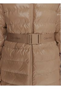 Calvin Klein Kurtka zimowa LV044D542G Beżowy Regular Fit. Kolor: beżowy. Materiał: syntetyk. Sezon: zima #7