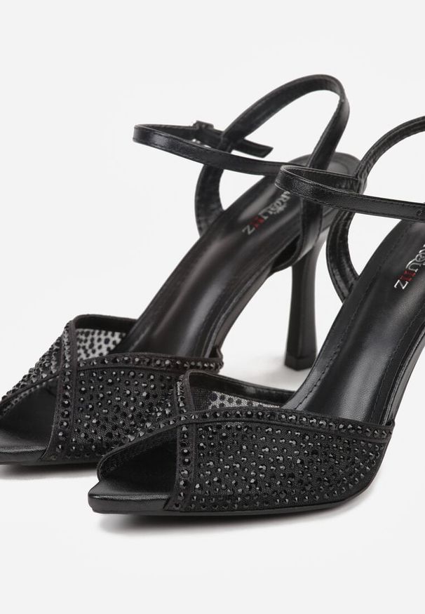 Born2be - Czarne Sandały na Szpilce z Cyrkoniami Aurefera. Okazja: na co dzień. Zapięcie: sprzączka. Kolor: czarny. Materiał: jeans. Wzór: aplikacja. Obcas: na szpilce. Styl: elegancki, casual