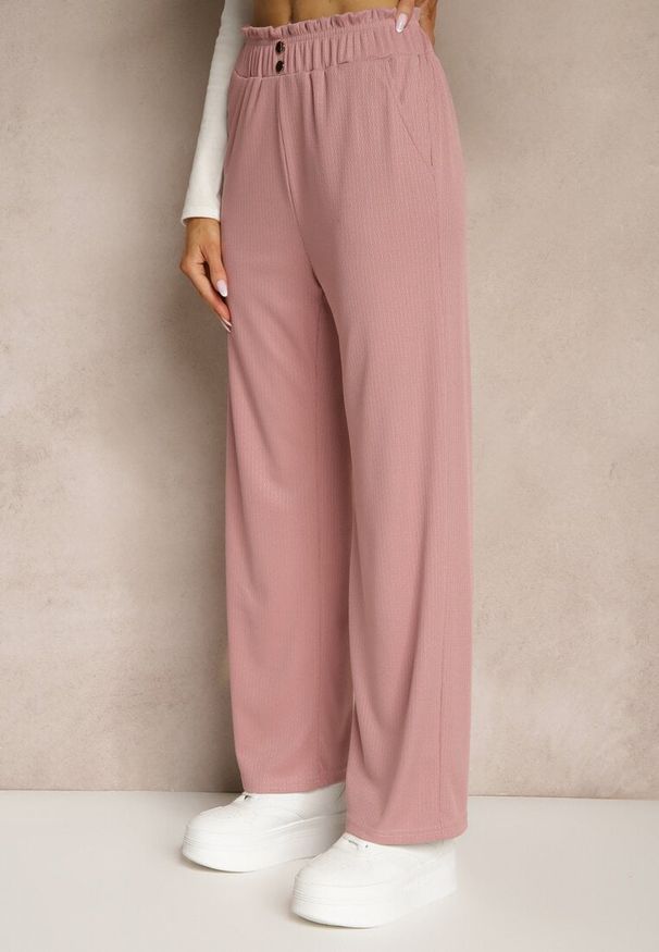 Renee - Różowe Spodnie High Waist o Fasonie Paper Bag z Gumką w Talii Lunalitia. Okazja: na co dzień. Stan: podwyższony. Kolor: różowy. Wzór: aplikacja. Styl: elegancki, casual