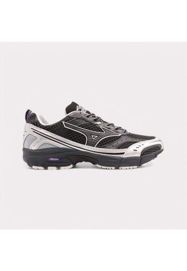 Buty Mizuno MXR black/black sand/purple haze. Kolor: czarny