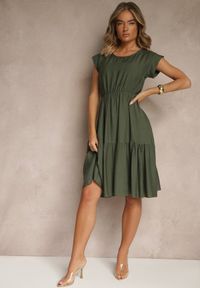 Renee - Ciemnozielona Rozkloszowana Sukienka z Wiskozy Linurea. Okazja: na co dzień. Kolor: zielony. Materiał: wiskoza. Styl: klasyczny, elegancki, casual