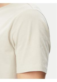 Guess T-Shirt M4YI0A KCCM1 Beżowy Regular Fit. Kolor: beżowy. Materiał: bawełna #4
