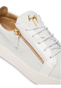 Giuseppe Zanotti Sneakersy RU50000 004 Biały. Kolor: biały. Materiał: skóra