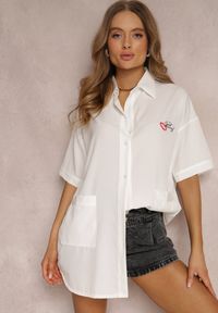 Renee - Biała Koszula Julls. Kolor: biały. Materiał: jeans, tkanina. Wzór: aplikacja, jednolity, nadruk, gładki. Styl: elegancki