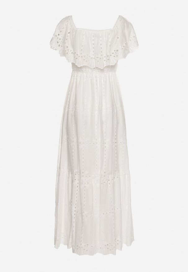 Born2be - Biała Sukienka Hiszpanka z Gumką w Pasie Ozdobiona Falbanką Lievana. Okazja: na co dzień. Typ kołnierza: dekolt hiszpanka. Kolor: biały. Materiał: jeans, materiał. Długość rękawa: krótki rękaw. Wzór: aplikacja. Styl: casual, elegancki