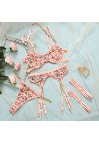 Intica - Zestaw bielizny haftowanej z łańcuszkiem Fulga. Kolor: różowy. Materiał: materiał. Wzór: haft #1