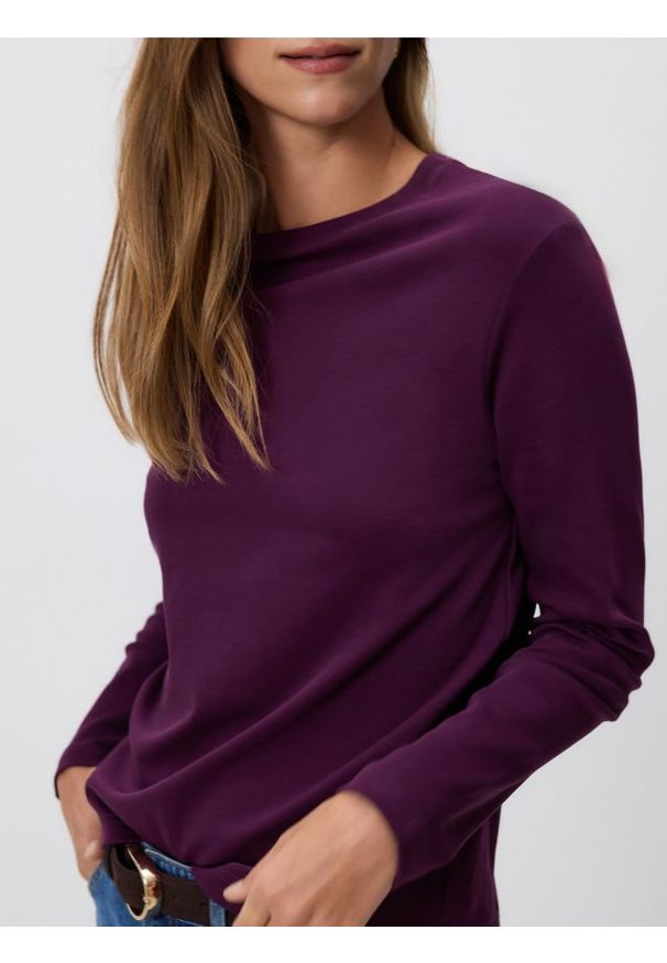 Reserved - Longsleeve z merceryzowanej bawełny - ciemnofioletowy. Kolor: fioletowy. Materiał: bawełna. Długość rękawa: długi rękaw