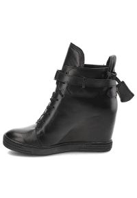 Czarne Sneakersy Simen Ocieplane Skórzane Buty. Okazja: na co dzień. Zapięcie: klamry. Kolor: czarny. Materiał: skóra. Wzór: aplikacja. Obcas: na koturnie #4