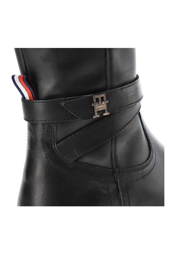 TOMMY HILFIGER - Czarne Kozaki Damskie Tommy Hilfiger Eleganckie Skórzane Buty. Kolor: czarny. Materiał: skóra. Szerokość cholewki: normalna. Wzór: aplikacja. Obcas: na obcasie. Styl: elegancki. Wysokość obcasa: niski