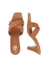 Gino Rossi - GINO ROSSI Klapki EO-GL95F-970 Brązowy. Kolor: brązowy. Materiał: zamsz, skóra #9