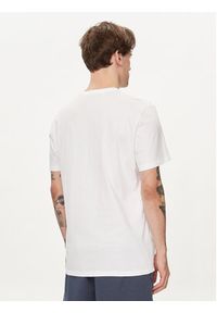 GAP - Gap T-Shirt 570044-00 Biały Regular Fit. Kolor: biały. Materiał: bawełna