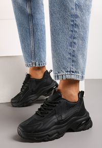 Renee - Czarne Klasyczne Sneakersy Sznurowane na Niskiej Platformie Lenivia. Kolor: czarny. Obcas: na platformie