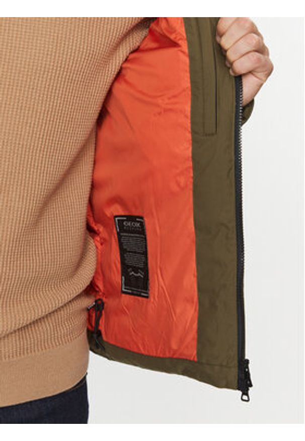 Geox Kurtka zimowa Sapienza M3628J TC175F 1736 Zielony Regular Fit. Kolor: zielony. Materiał: syntetyk. Sezon: zima