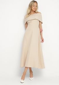 Born2be - Beżowa Sukienka o Rozkloszowanym Kroju na Ramiączkach z Wywijanym Dekoltem Jenathia. Okazja: na ślub cywilny, na imprezę, na wesele, na studniówkę. Kolor: beżowy. Długość rękawa: na ramiączkach #1